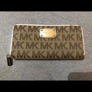 MICHAEL KORS WALLET